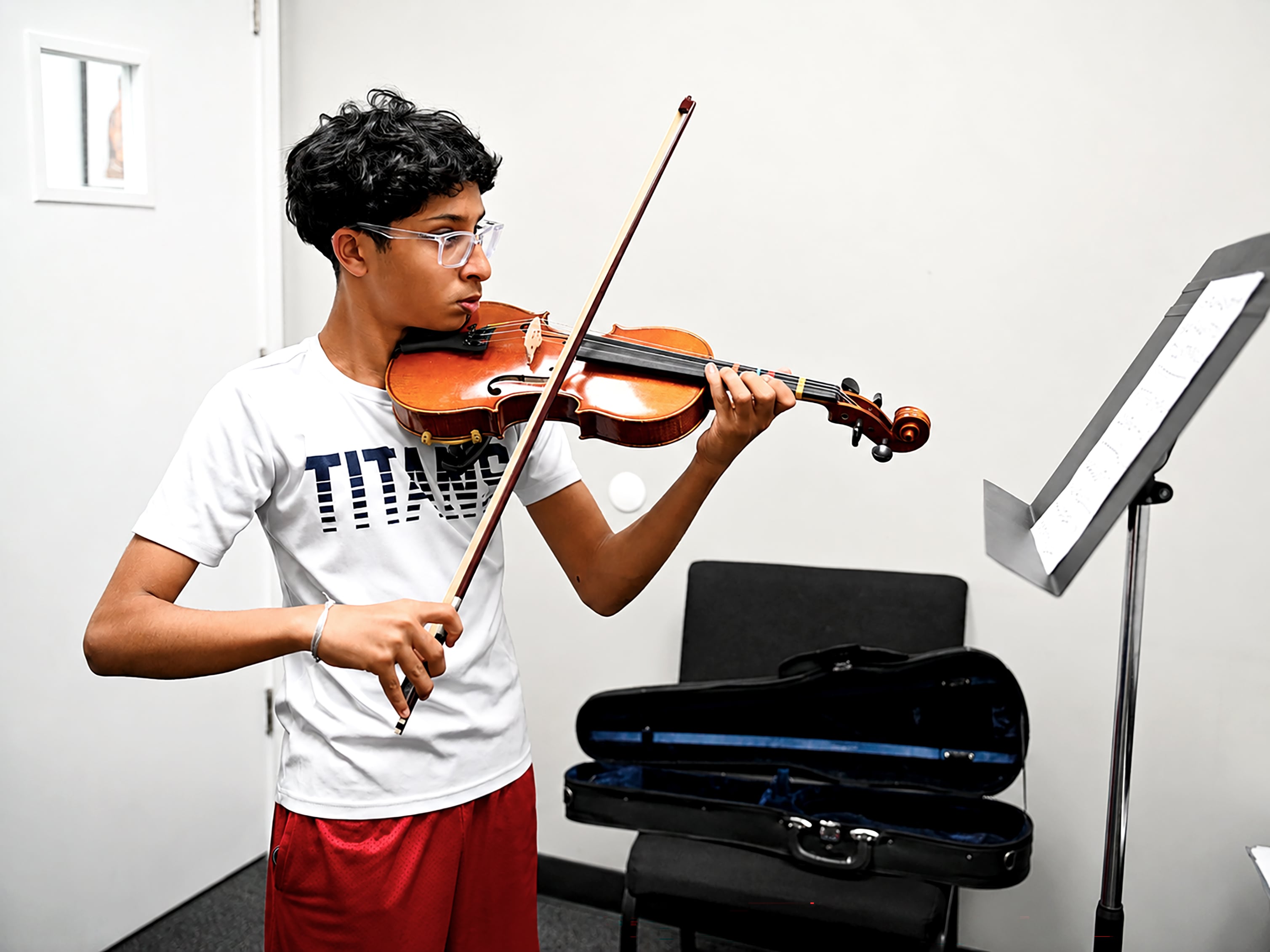 Violin Home Practice: Setup, Sound, and Technique Habits That Motivate Kids